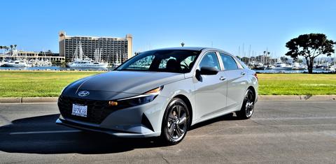 Hyundai Elantra 2021