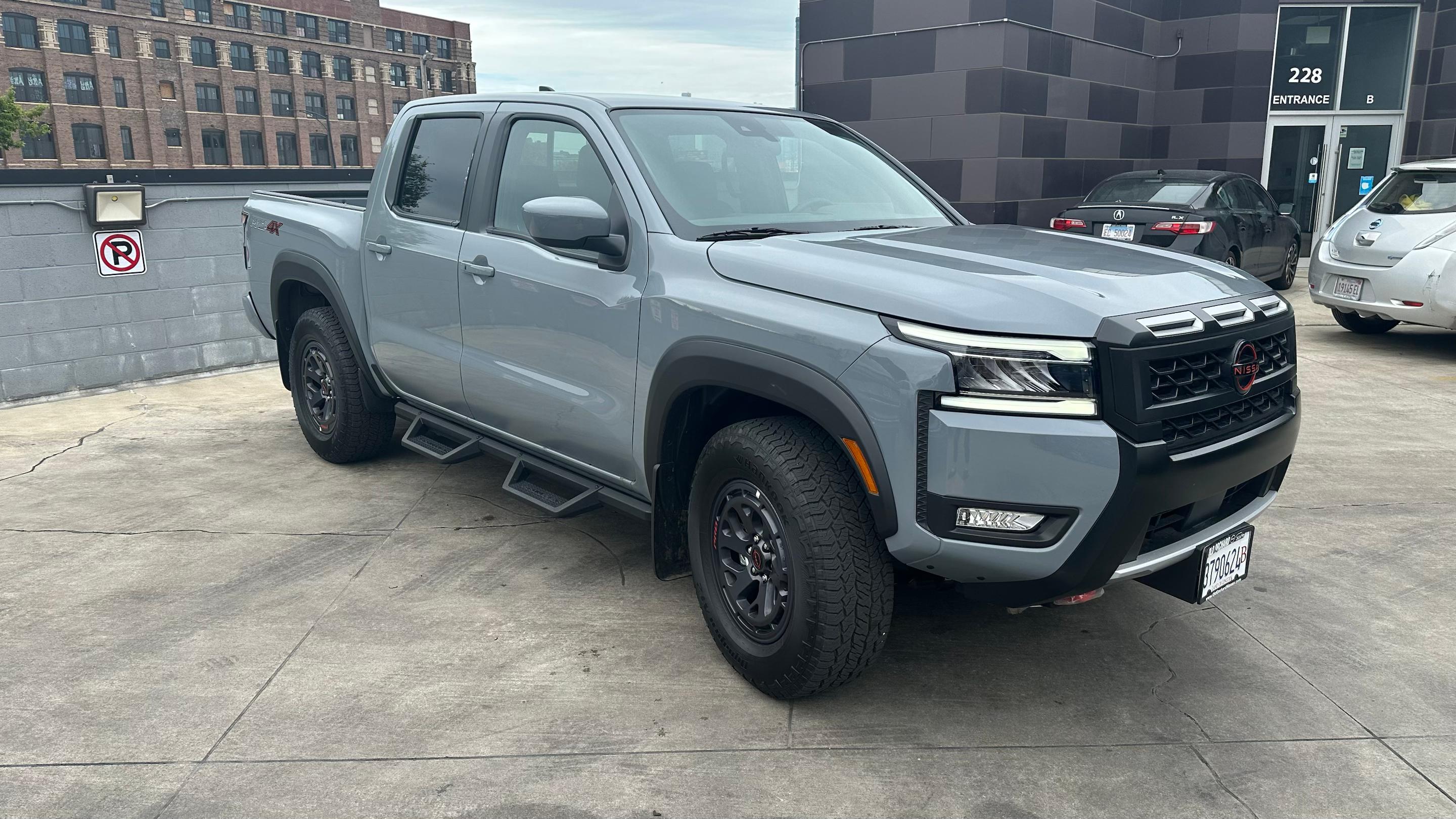 Nissan Frontier 2025 in Chicago, IL