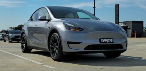 Tesla MODEL Y 2024