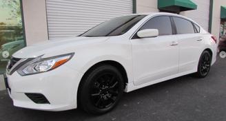 Nissan Altima 2017 — Car rental alternative in Bakersfield, CA
