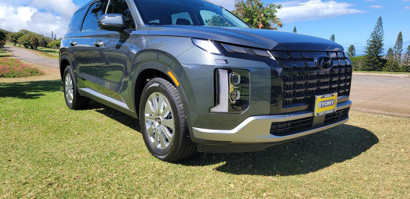 Hyundai Palisade 2023 rental in Kahului, HI by Easy Camping Maui LLC