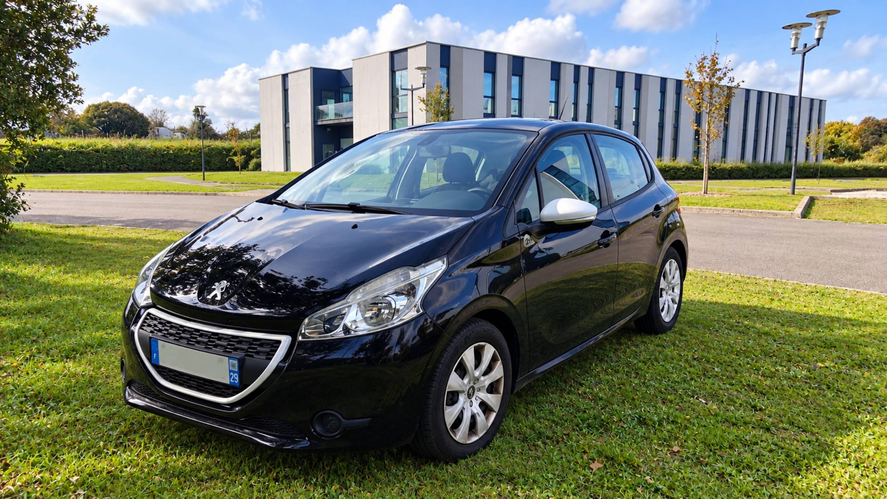 Peugeot 208 2014 in Brest