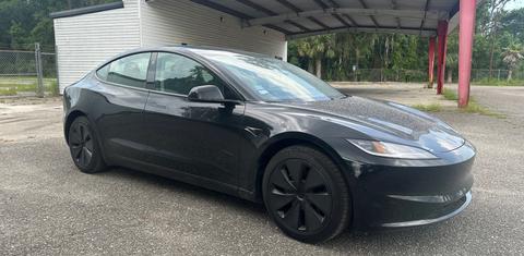 Tesla Model 3 2024