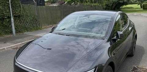 Tesla Model Y 2025