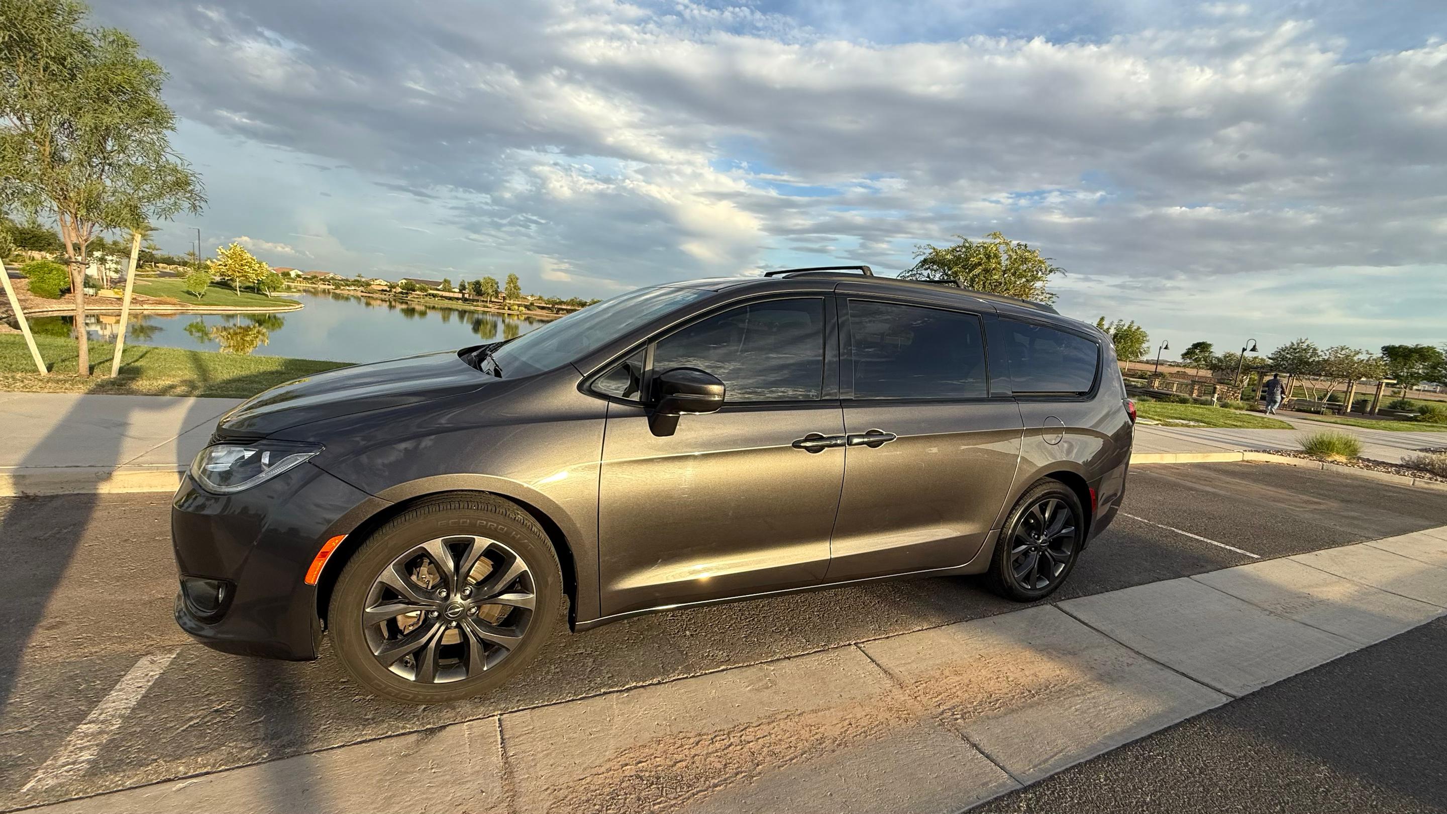 Chrysler Pacifica 2018 in 