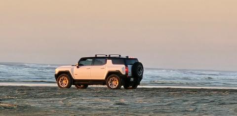 GMC HUMMER EV SUV 2025