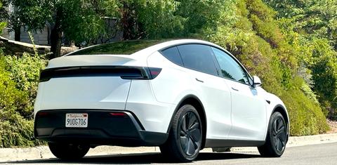 Tesla Model Y 2026