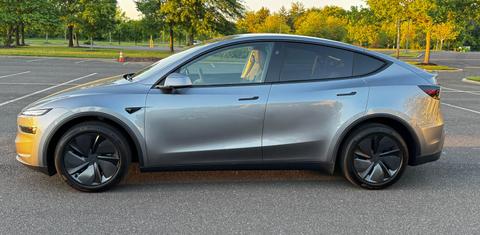 Tesla Model Y 2026
