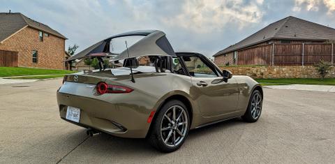 Mazda MX-5 Miata RF 2023