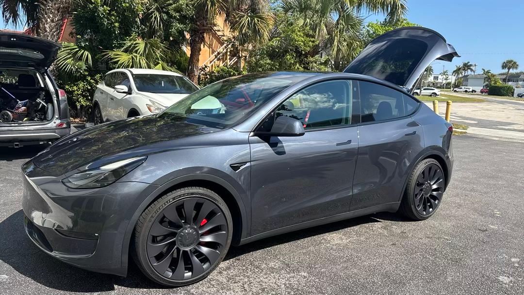 Tesla Model Y 2022 in 