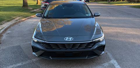 Hyundai Elantra 2025