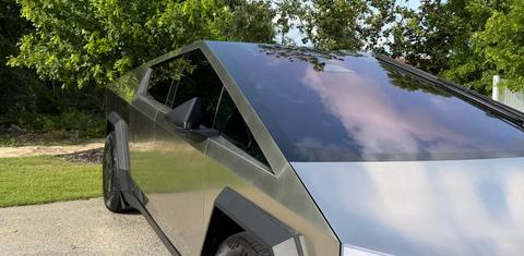 Tesla Cybertruck 2026