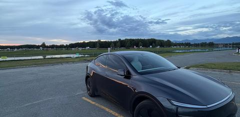 Tesla Model Y 2026