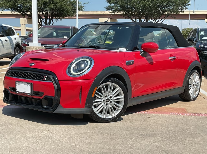 MINI Convertible 2024 in 