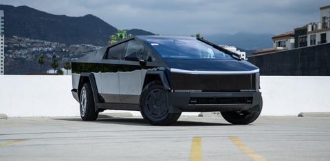 Tesla Cybertruck 2025