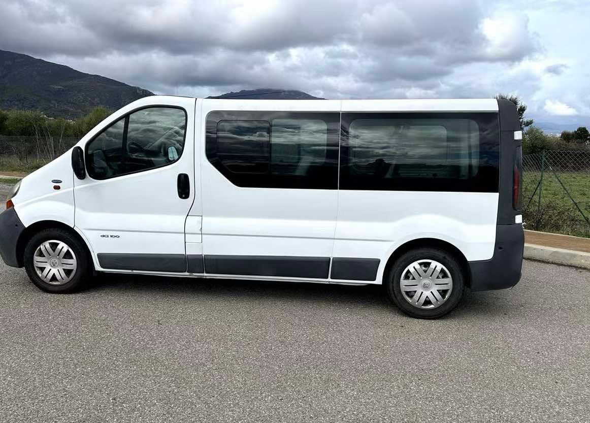 Renault TRAFIC PASSENGER 2009 à Biguglia