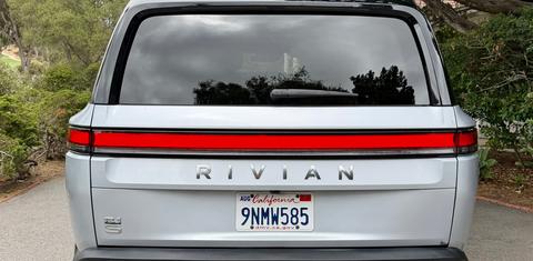 Rivian R1S 2025