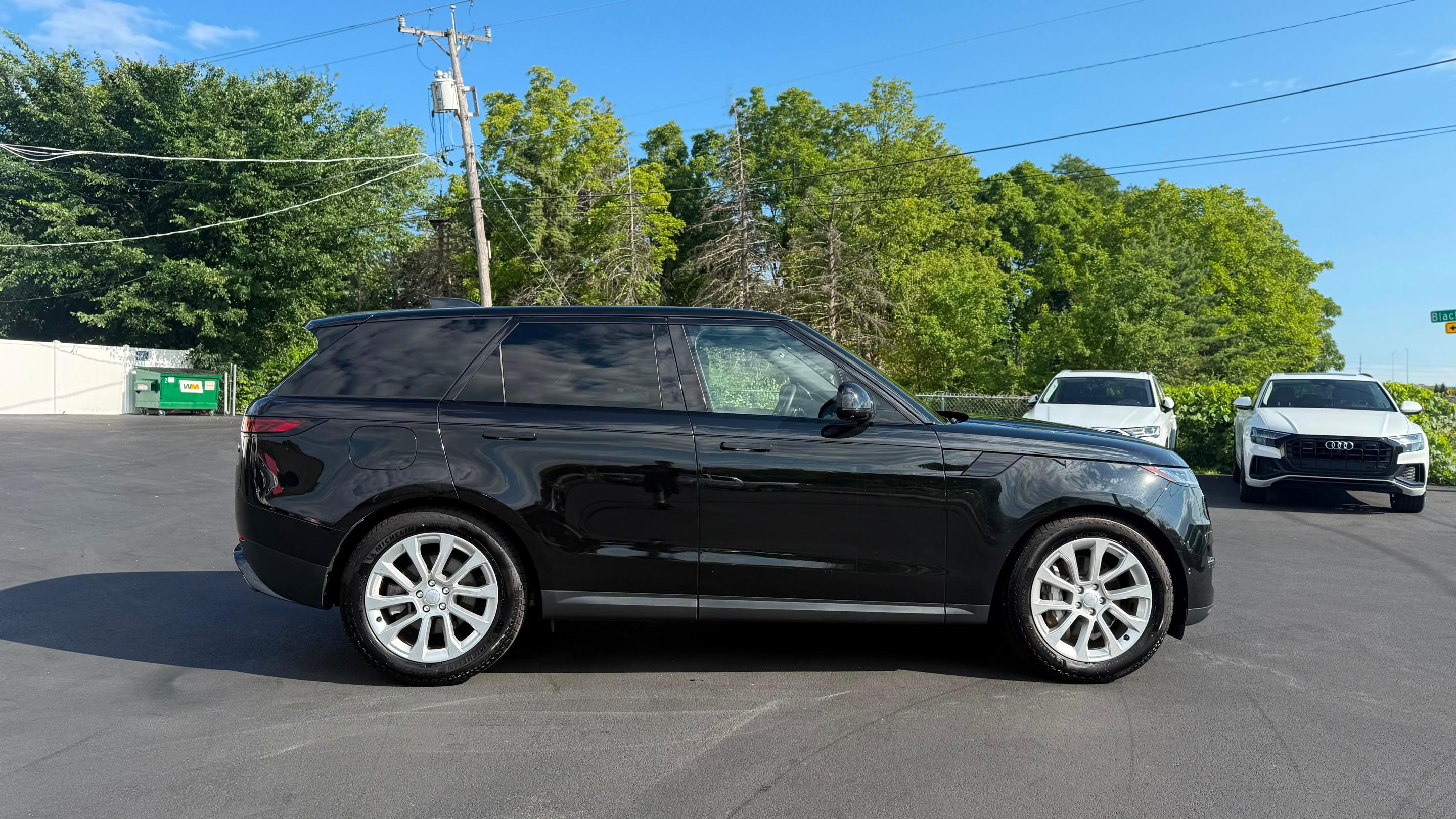 Land Rover Range Rover Sport 2023 in Gurnee, IL