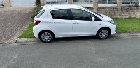 Toyota YARIS 2015