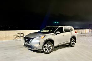 Nissan Rogue car