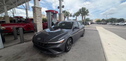 Hyundai Elantra 2025