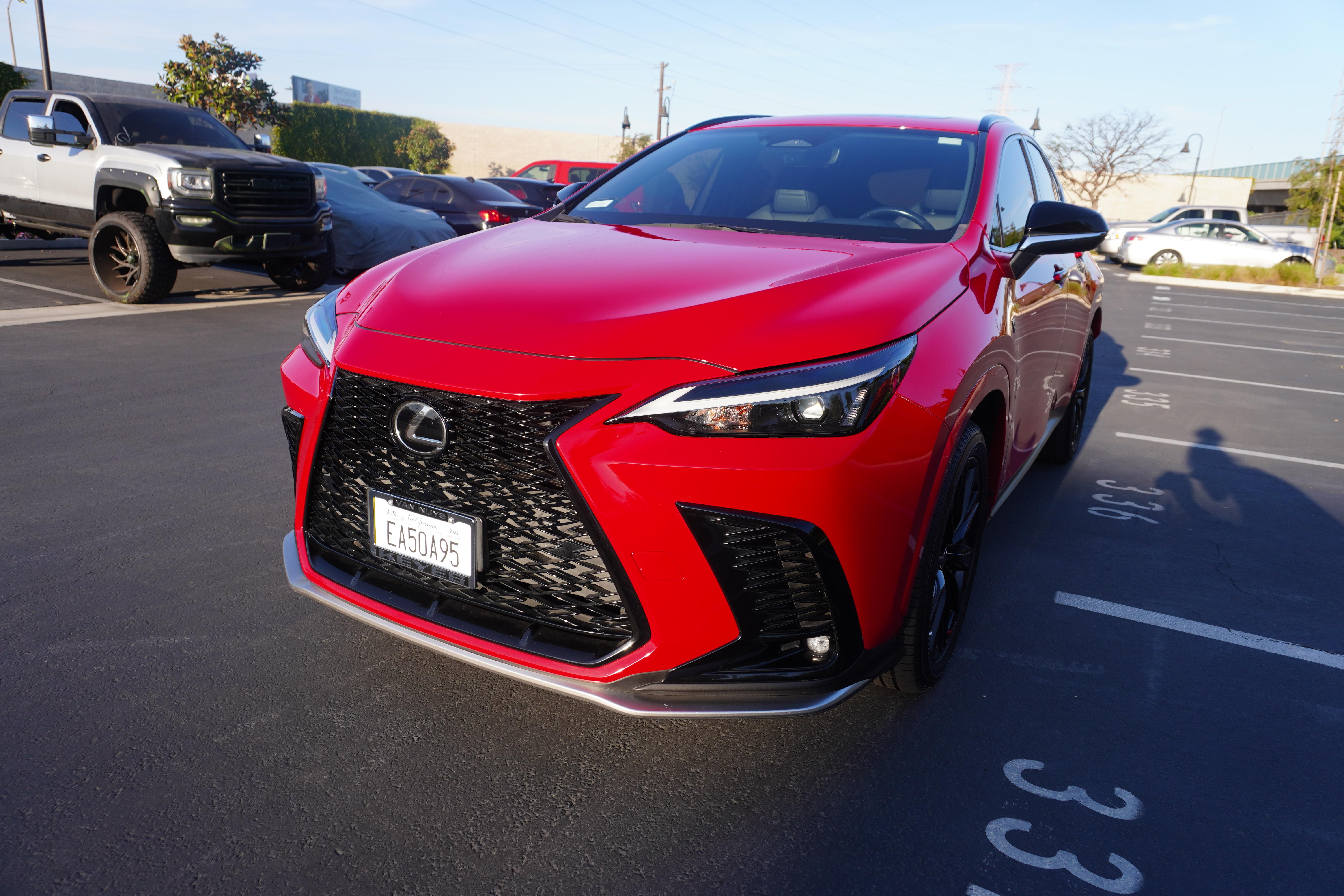 Lexus NX 2022 in 