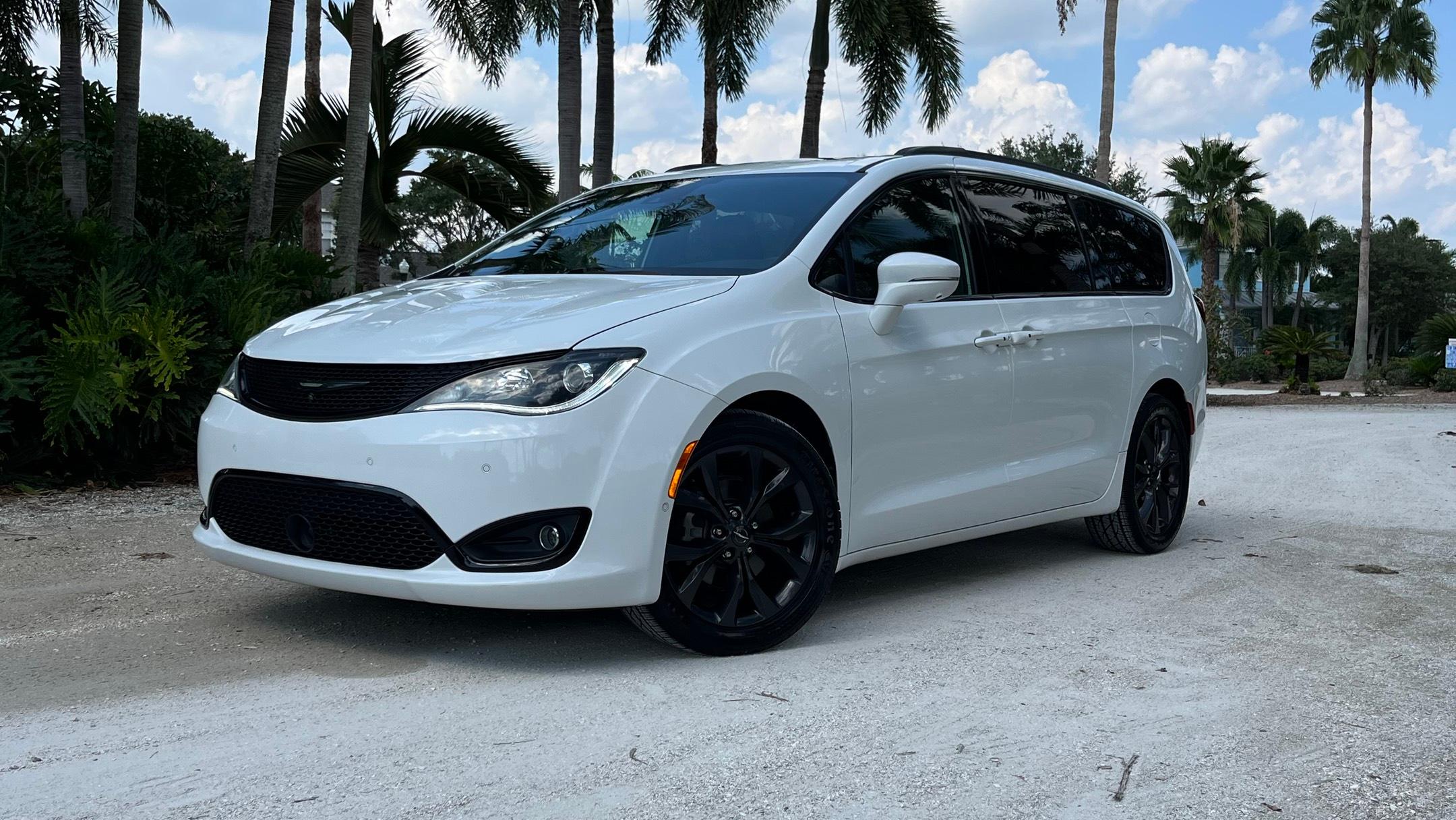 Chrysler Pacifica 2018 in 