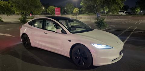 Tesla MODEL 3 2025