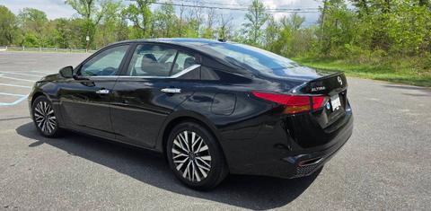 Nissan Altima 2024
