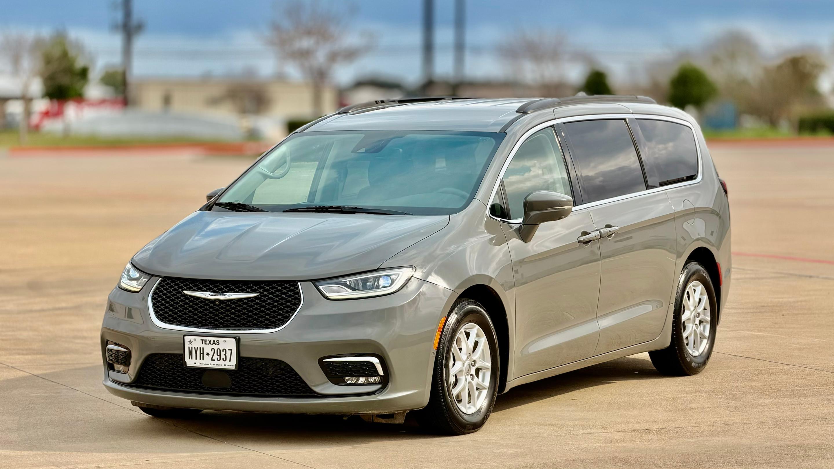 Chrysler Pacifica 2022 in Houston, TX