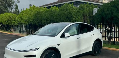 Tesla Model Y 2026