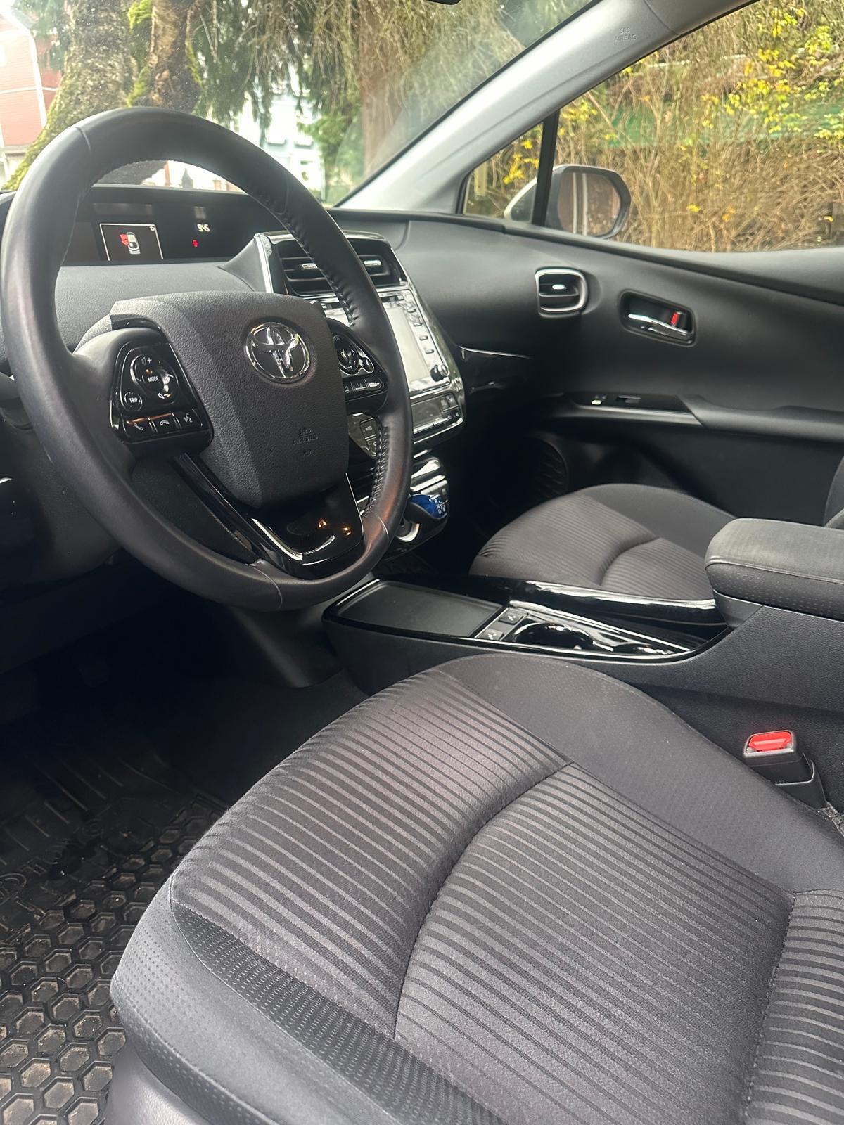 Toyota Prius Prime 2022 in Richmond, BC