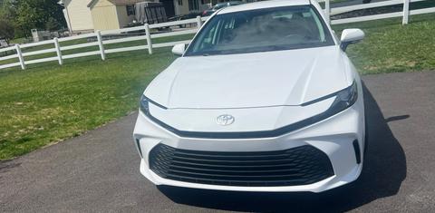 Toyota Camry Hybrid 2025