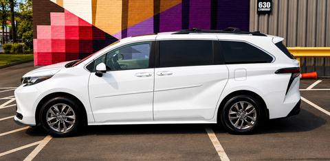 Toyota Sienna 2025