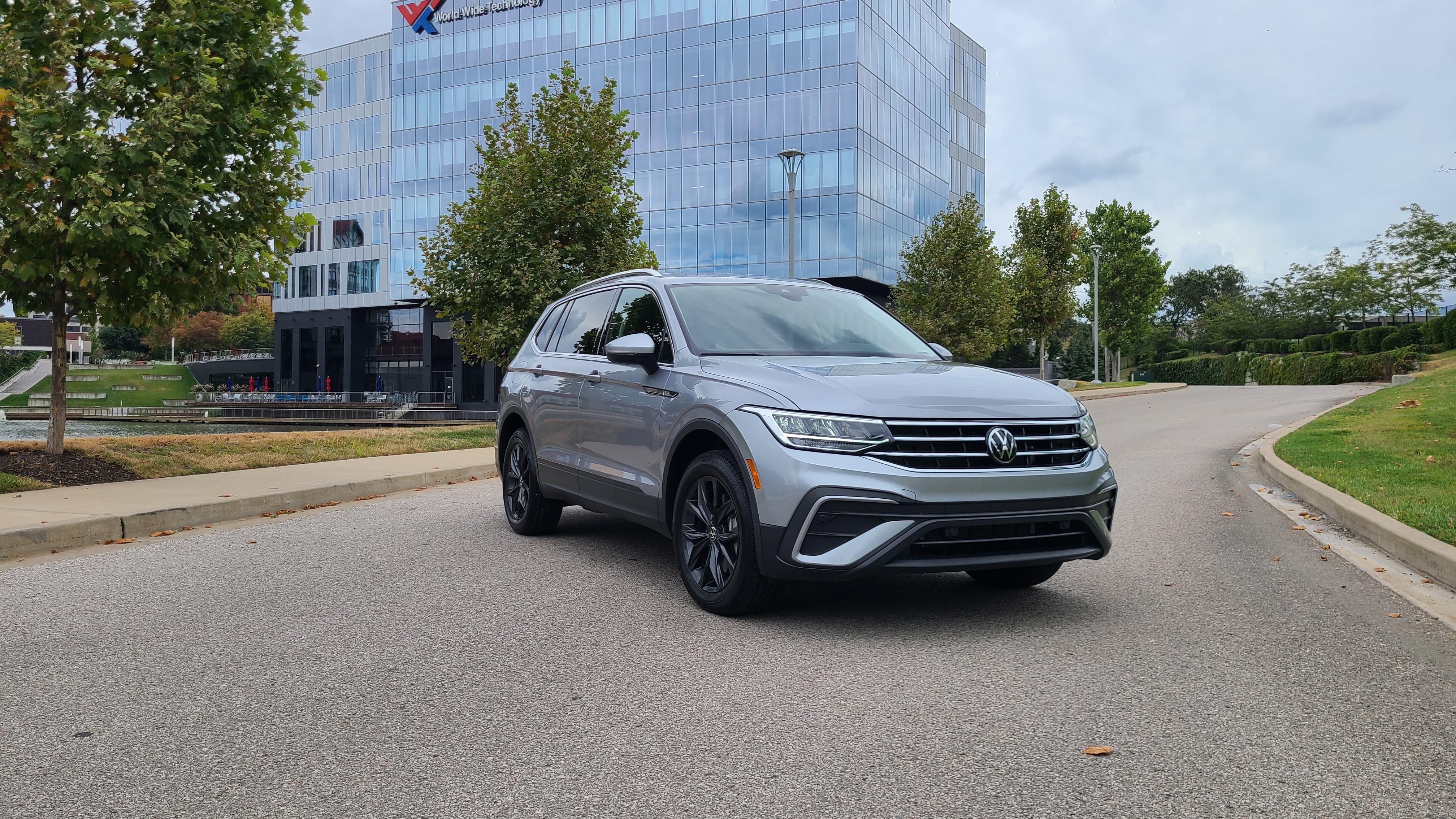 Volkswagen Tiguan 2024 in St. Peters, MO