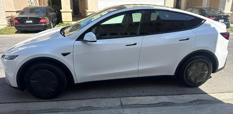 Tesla Model Y 2026