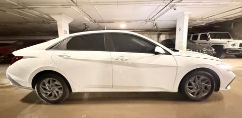 Hyundai Elantra 2025
