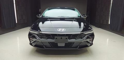 Hyundai Elantra Hybrid 2026