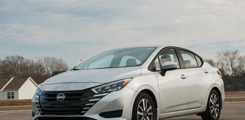 Nissan Versa 2025