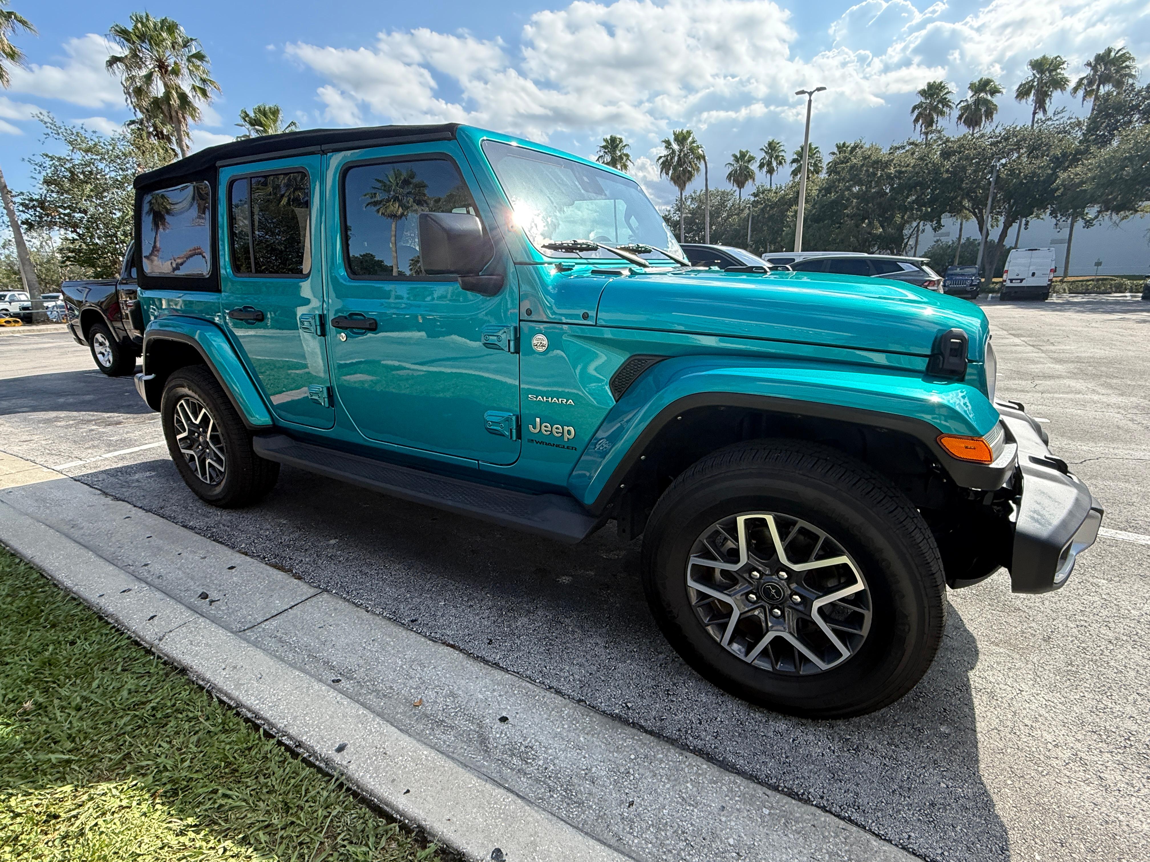 Jeep Wrangler 2024 in Knoxville, TN
