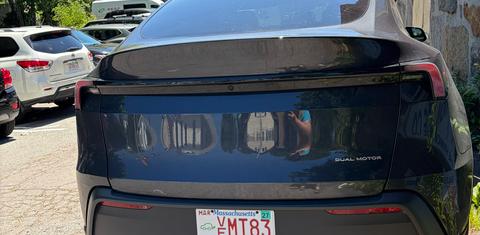 Tesla Model Y 2026
