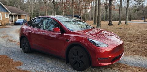 Tesla Model Y 2025