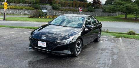 Hyundai Elantra 2023