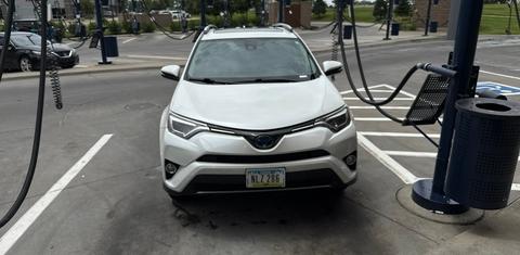 Toyota RAV4 Hybrid 2016