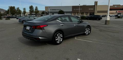 Nissan Altima 2025
