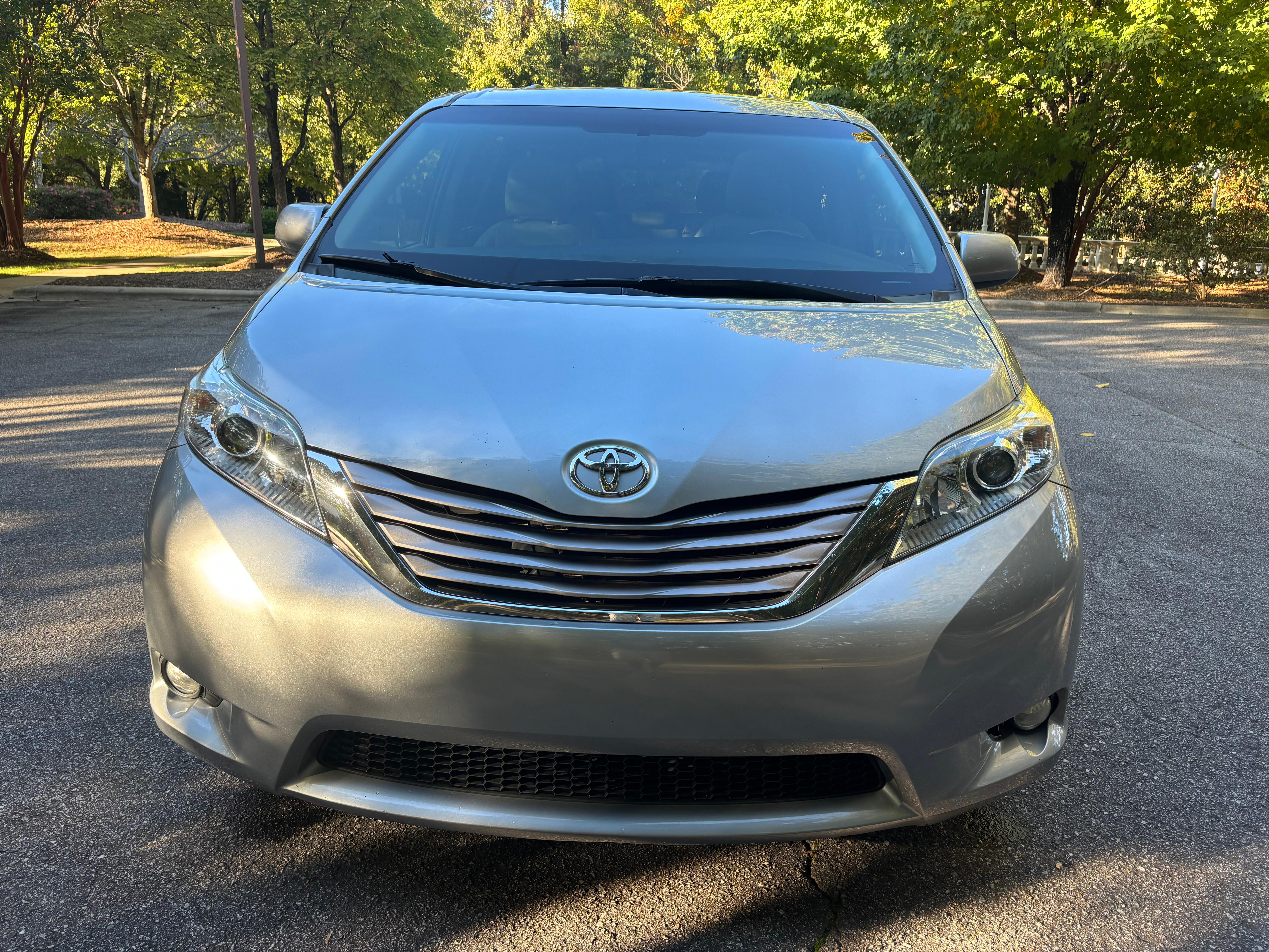 Toyota Sienna 2015 in 