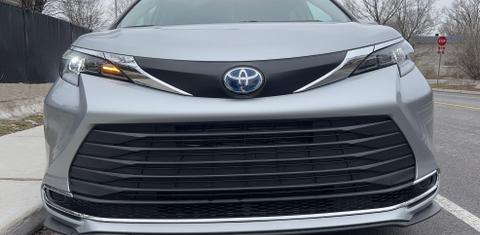 Toyota Sienna 2024