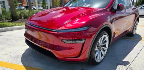 Tesla Model Y 2026