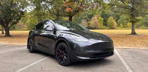 Tesla Model Y 2024