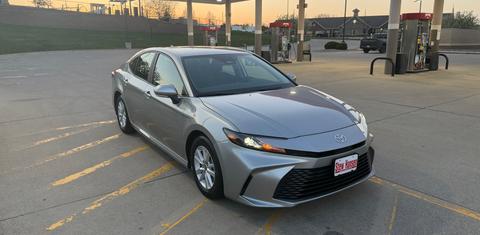 Toyota Camry Hybrid 2025